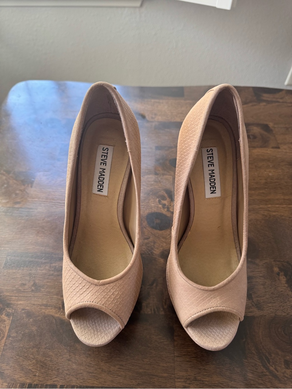 Steve Madden ALIAS women’s platform peep-toe heels in Taupe Multi, size 7